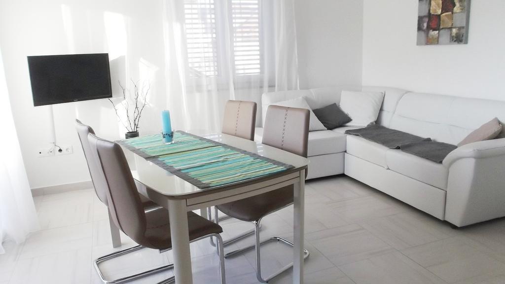 Apartments Horvat Vodice Rom bilde
